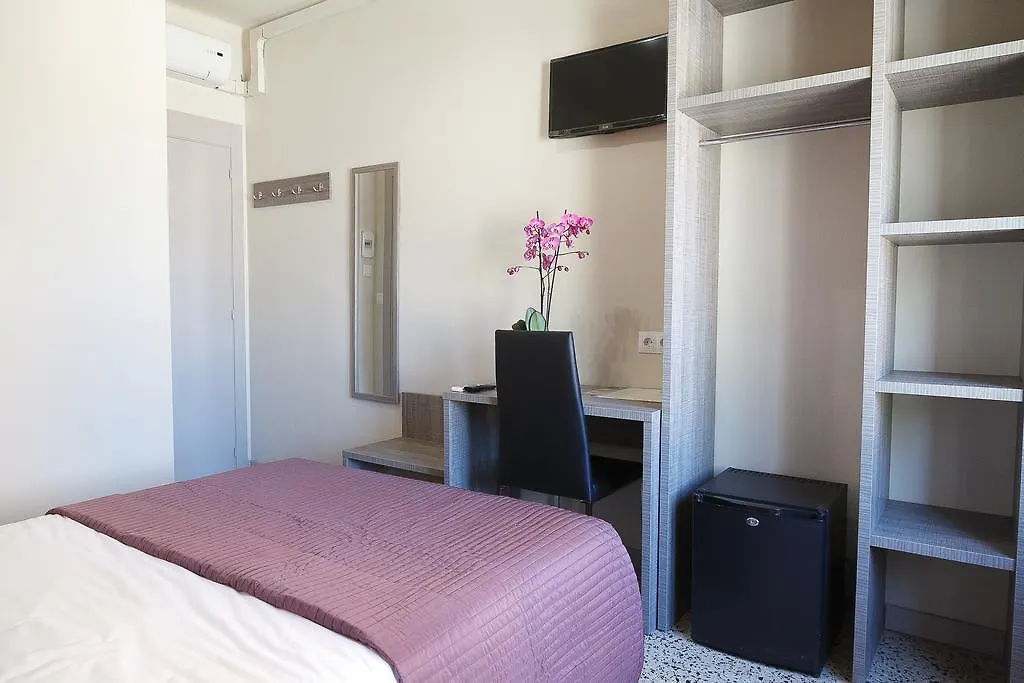 Fonda Montserrat Guest House Cambrils