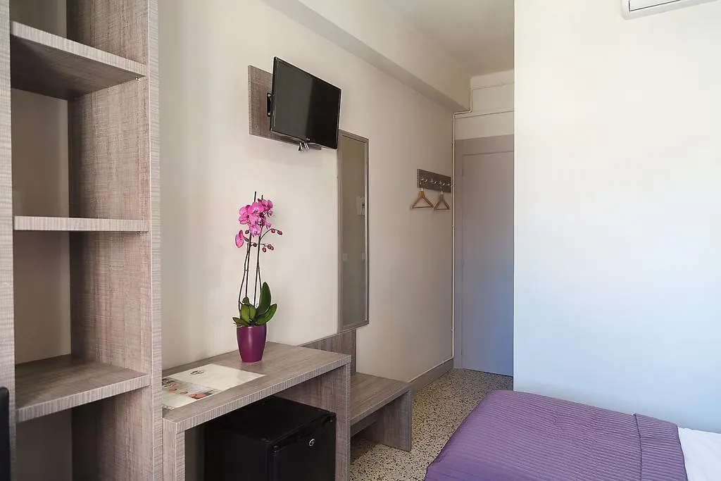 **  Fonda Montserrat Guest House Cambrils Spain