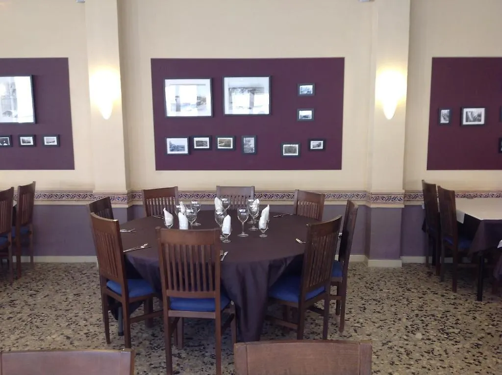 Fonda Montserrat Guest House Cambrils