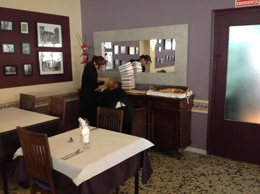 Fonda Montserrat Guest House Cambrils Spain